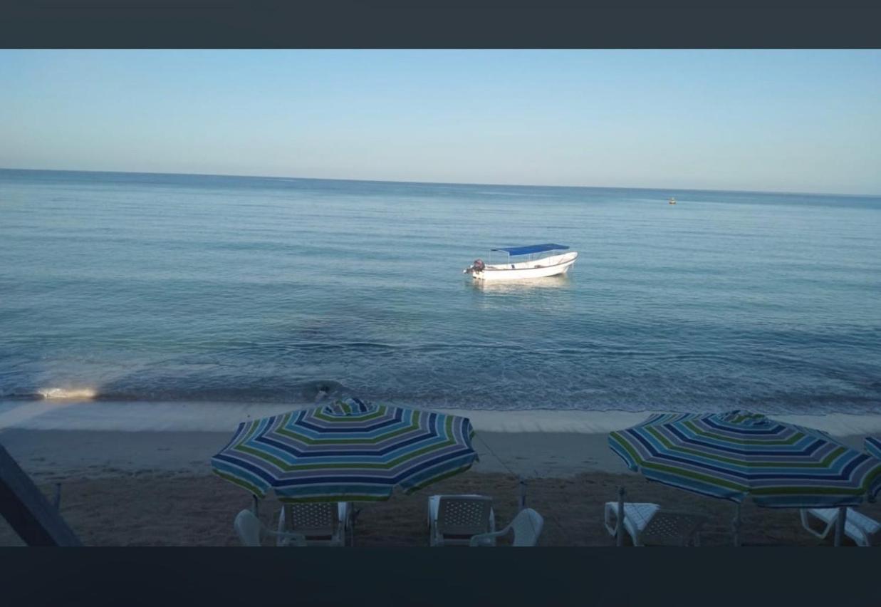 Baru Express Hotel Playa Blanca Buitenkant foto