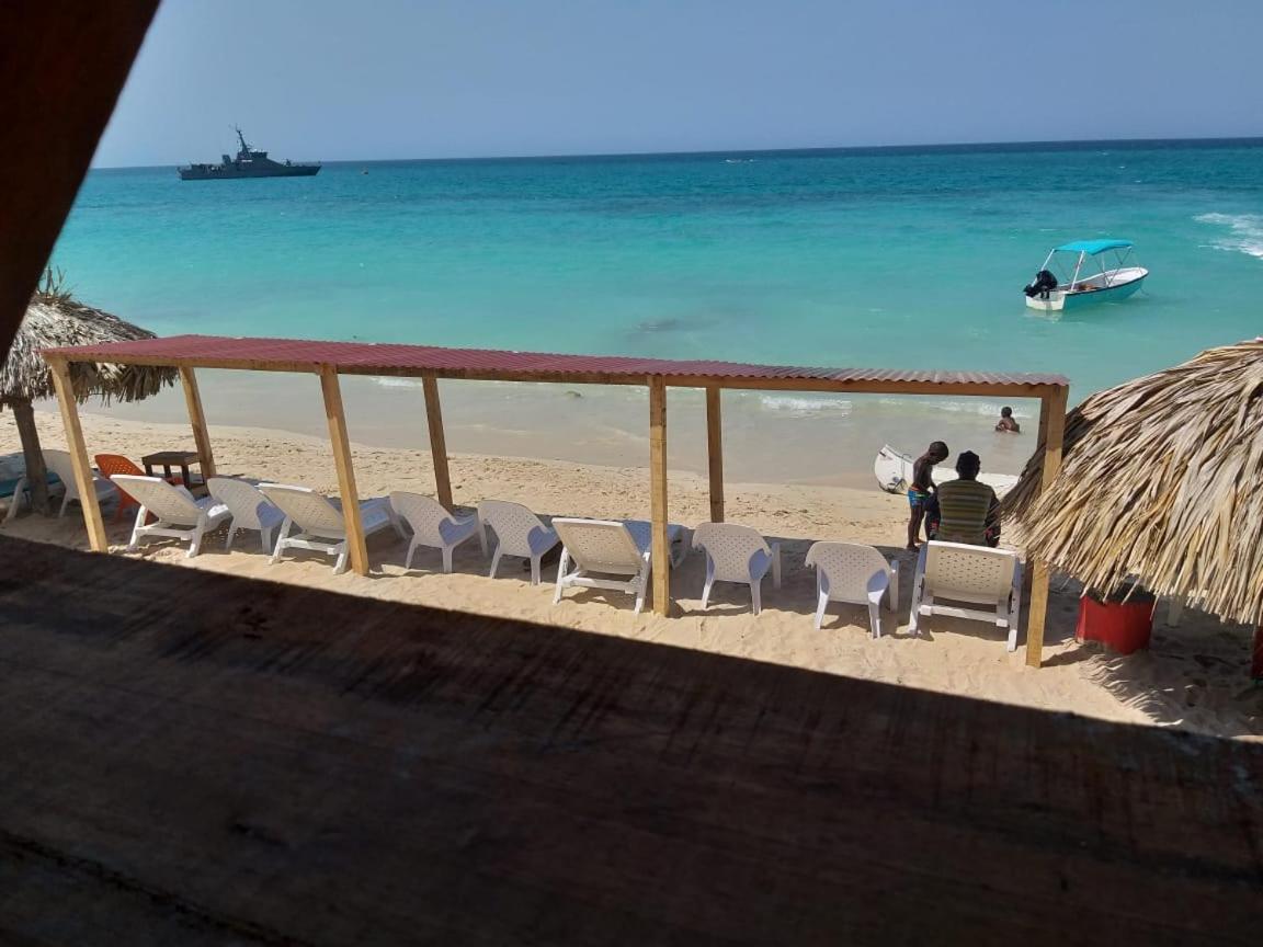 Baru Express Hotel Playa Blanca Buitenkant foto